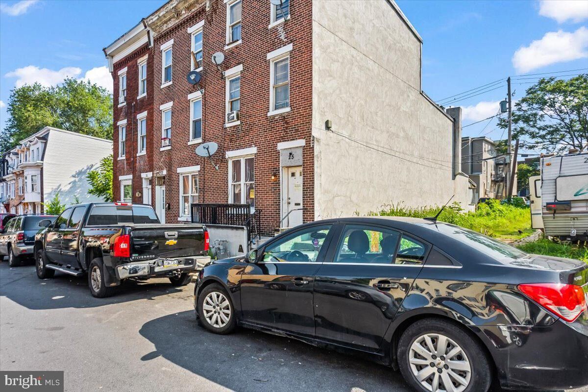 Property Photo: 25 Evergreen Street PA 17104