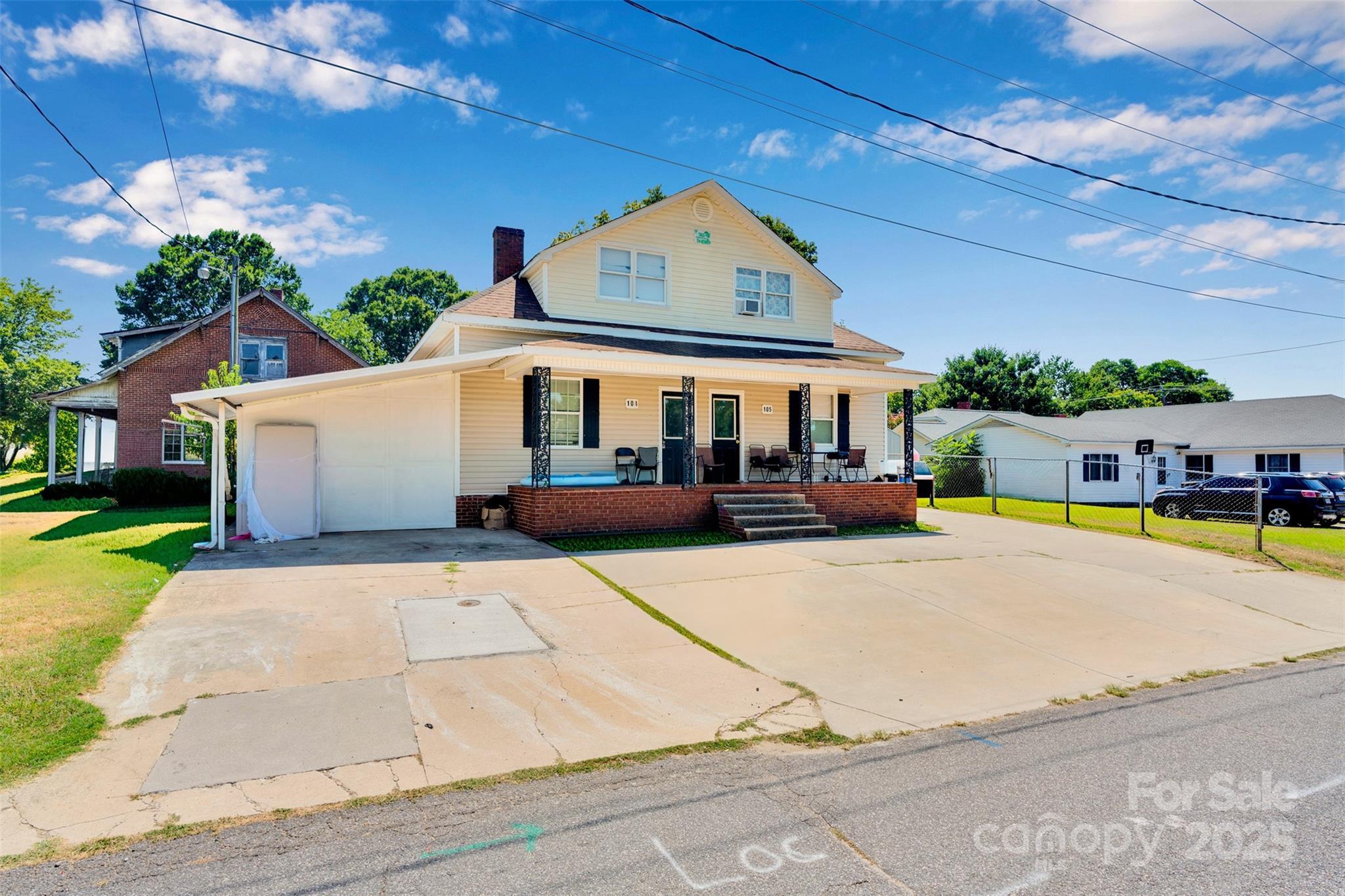 Property Photo: 103 W 13th Street NC 28081