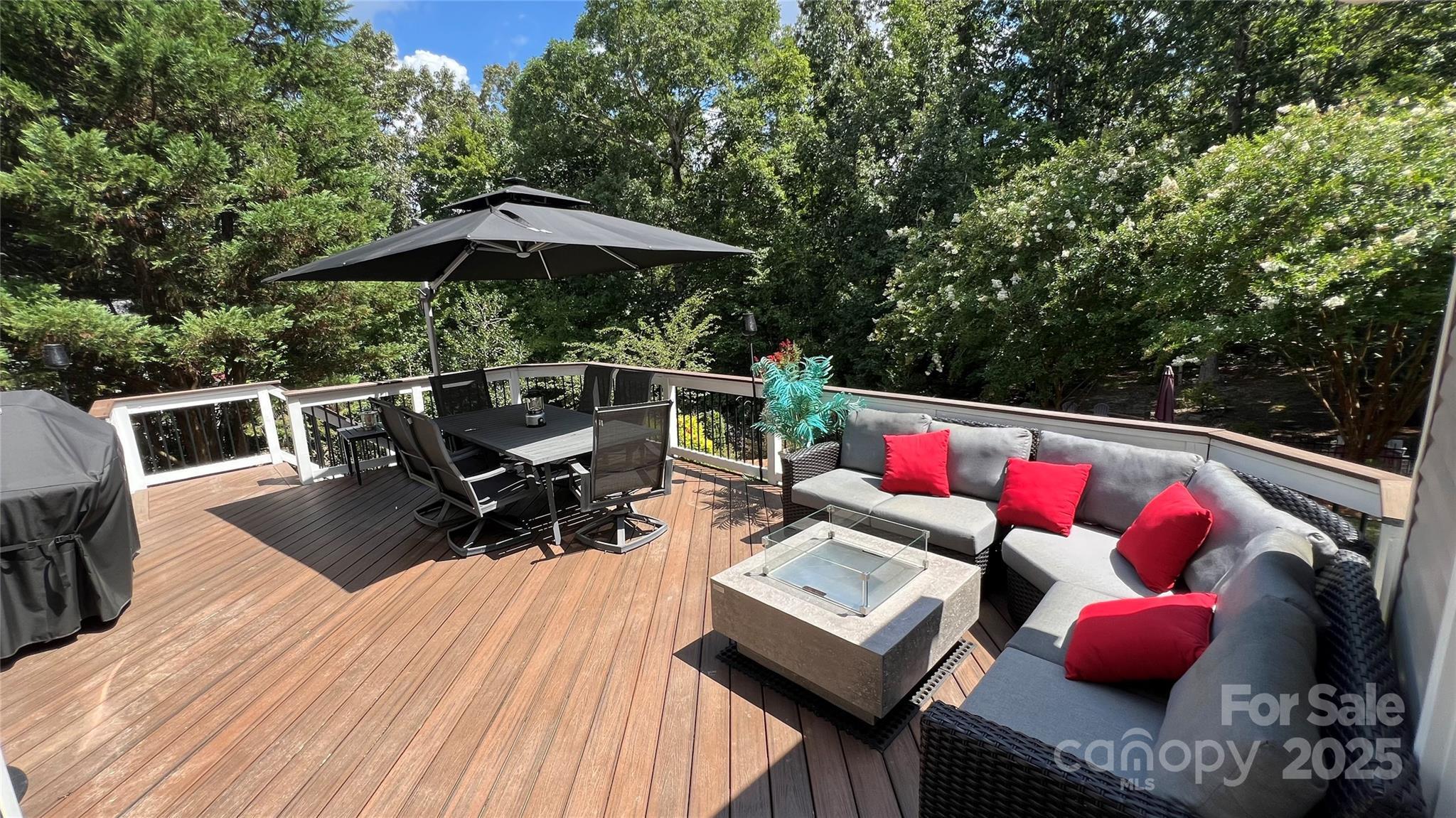 Property Photo:  2413 Merryvale Way N 139  NC 28173 