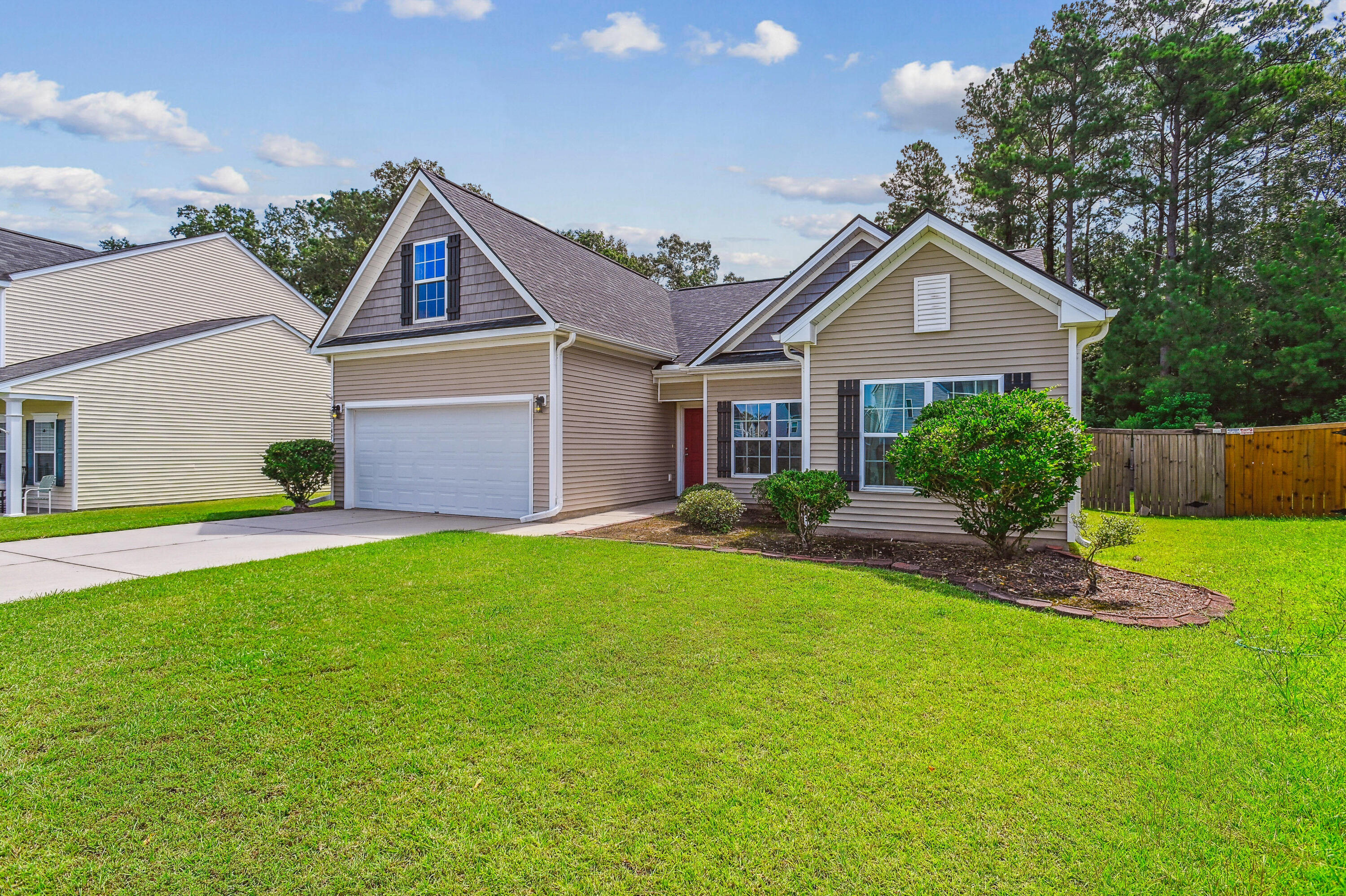 Property Photo: 147 Weeping Cypress Drive SC 29461