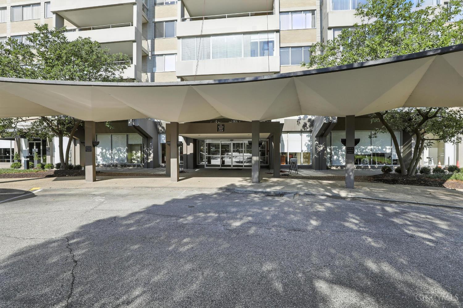 Property Photo: 2324 Madison Road OH 45208