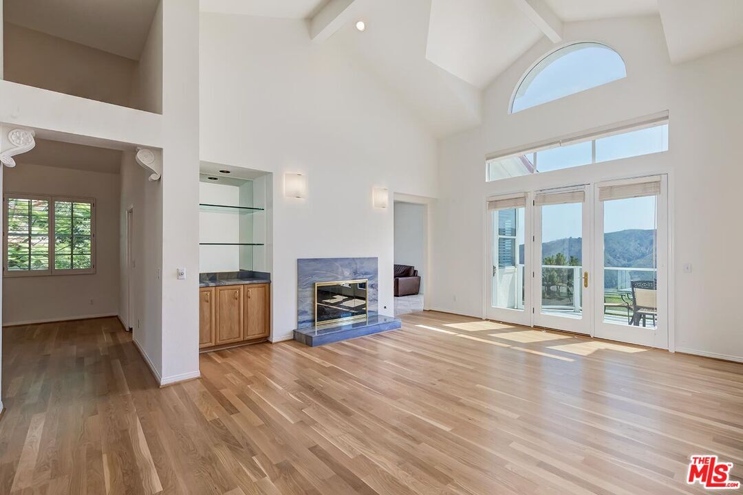 Property Photo:  2030 Palisades Dr  CA 90272 