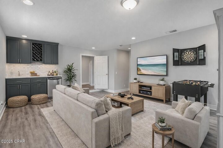 Property Photo:  3903 Ereno Court  FL 32405 