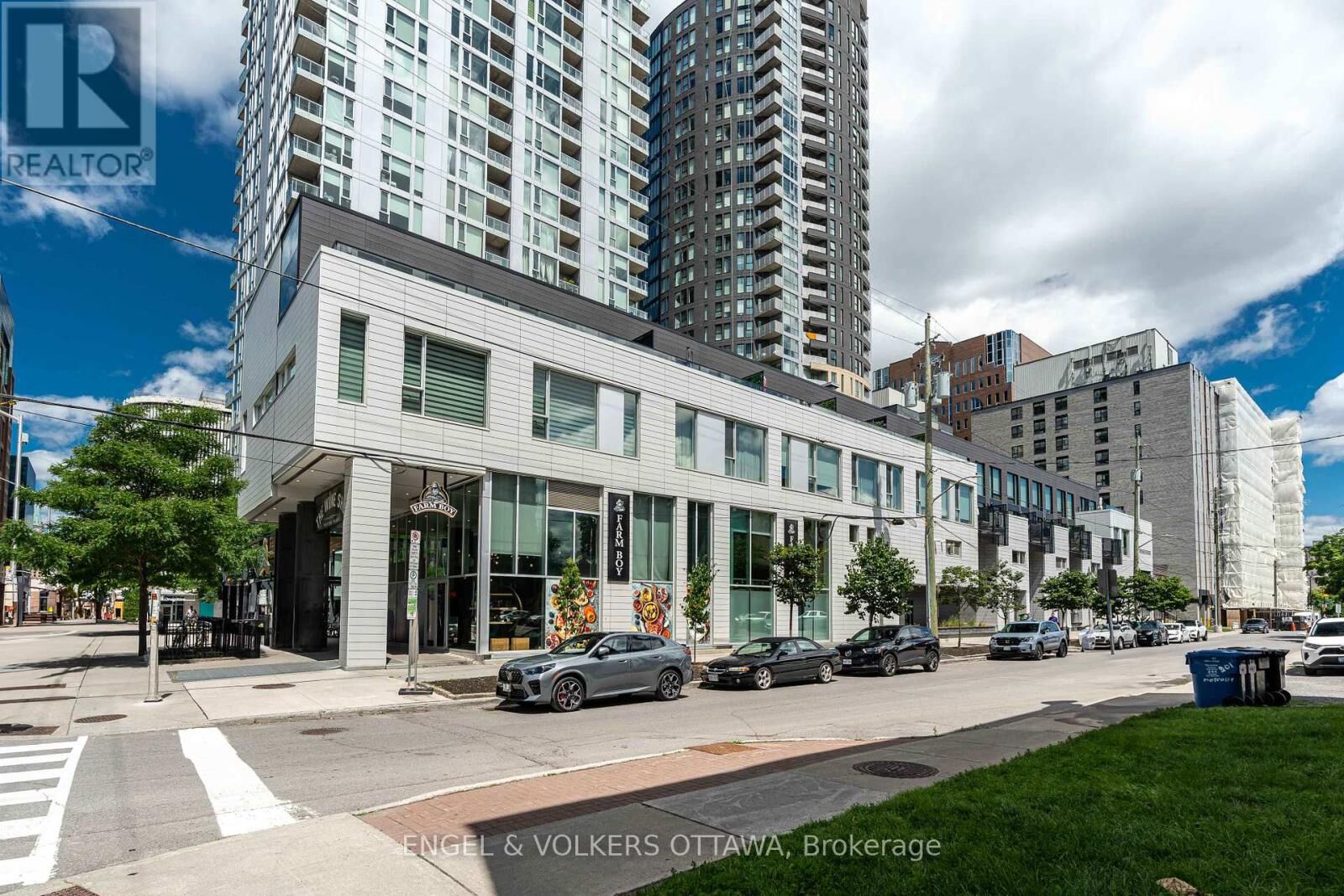 Property Photo: 197 Lisgar Street 218 ON K2P 0C3