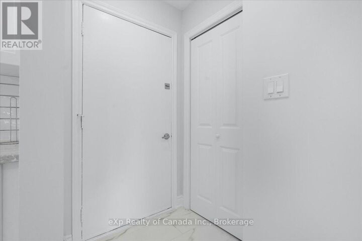 Property Photo:  880 James Street 9  ON N4S 8P8