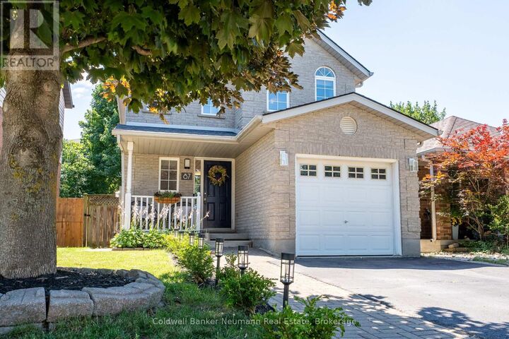 Property Photo:  87 Boulder Crescent  ON N1G 5A1 