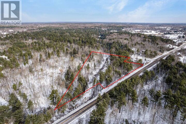 Property Photo: 115 Doran Road ON K7H 3C7