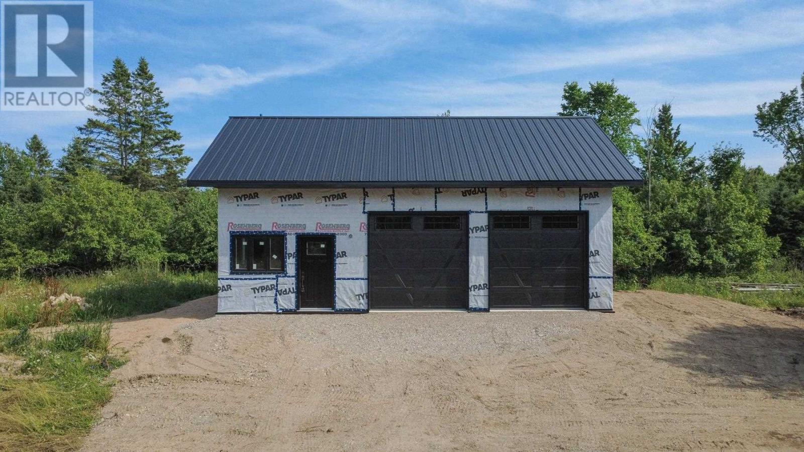 Photo de la propriété:  2331 D Line Rd  ON P0R 1J0 