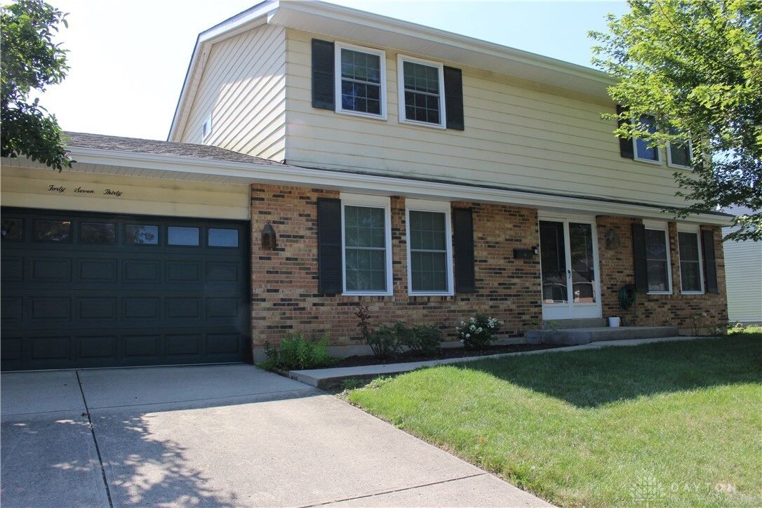 Property Photo:  4730 Strathaven Drive  OH 45424 