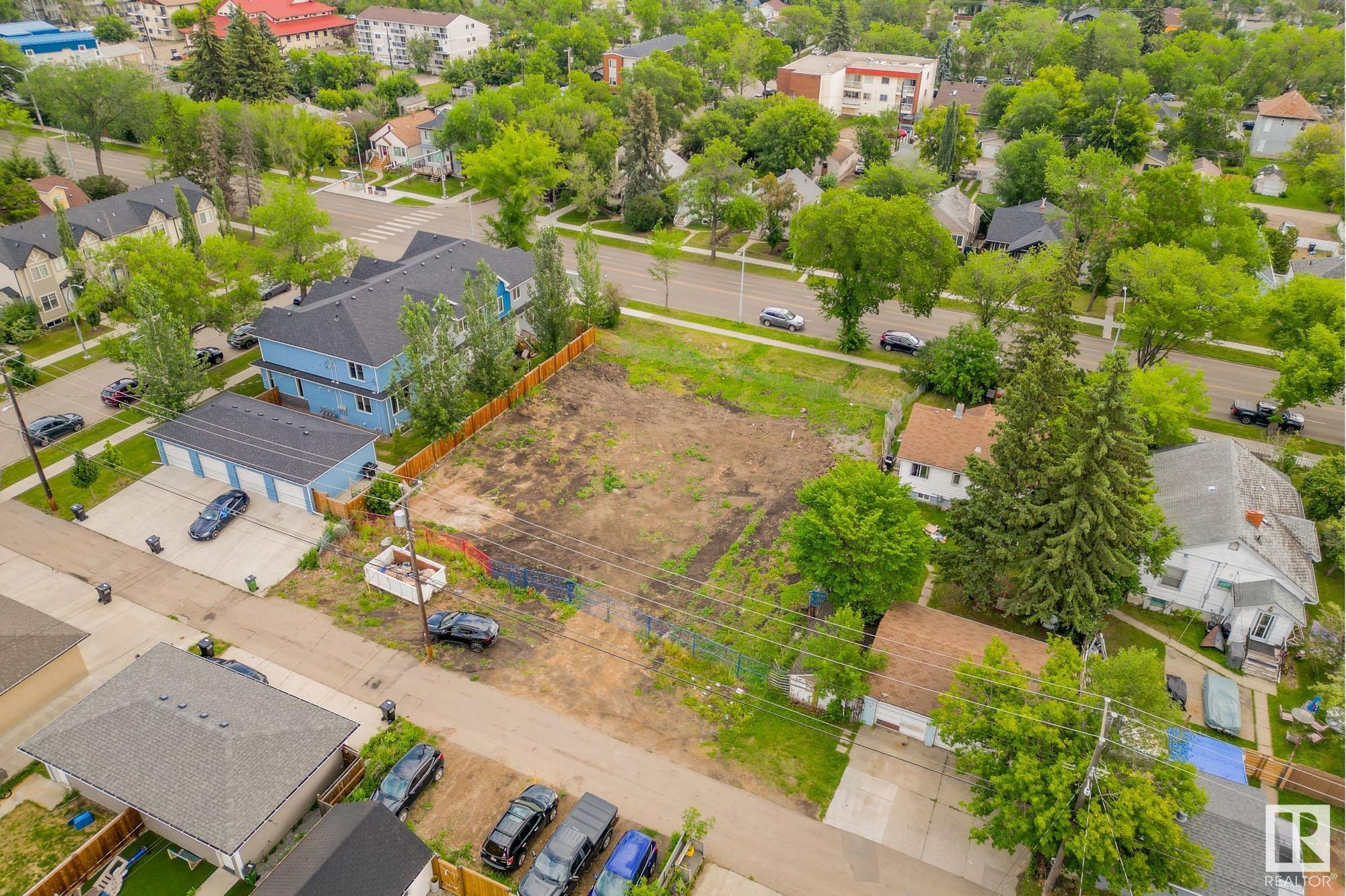 Photo de la propriété:  11240 101 Street NW  AB T5G 2A5 