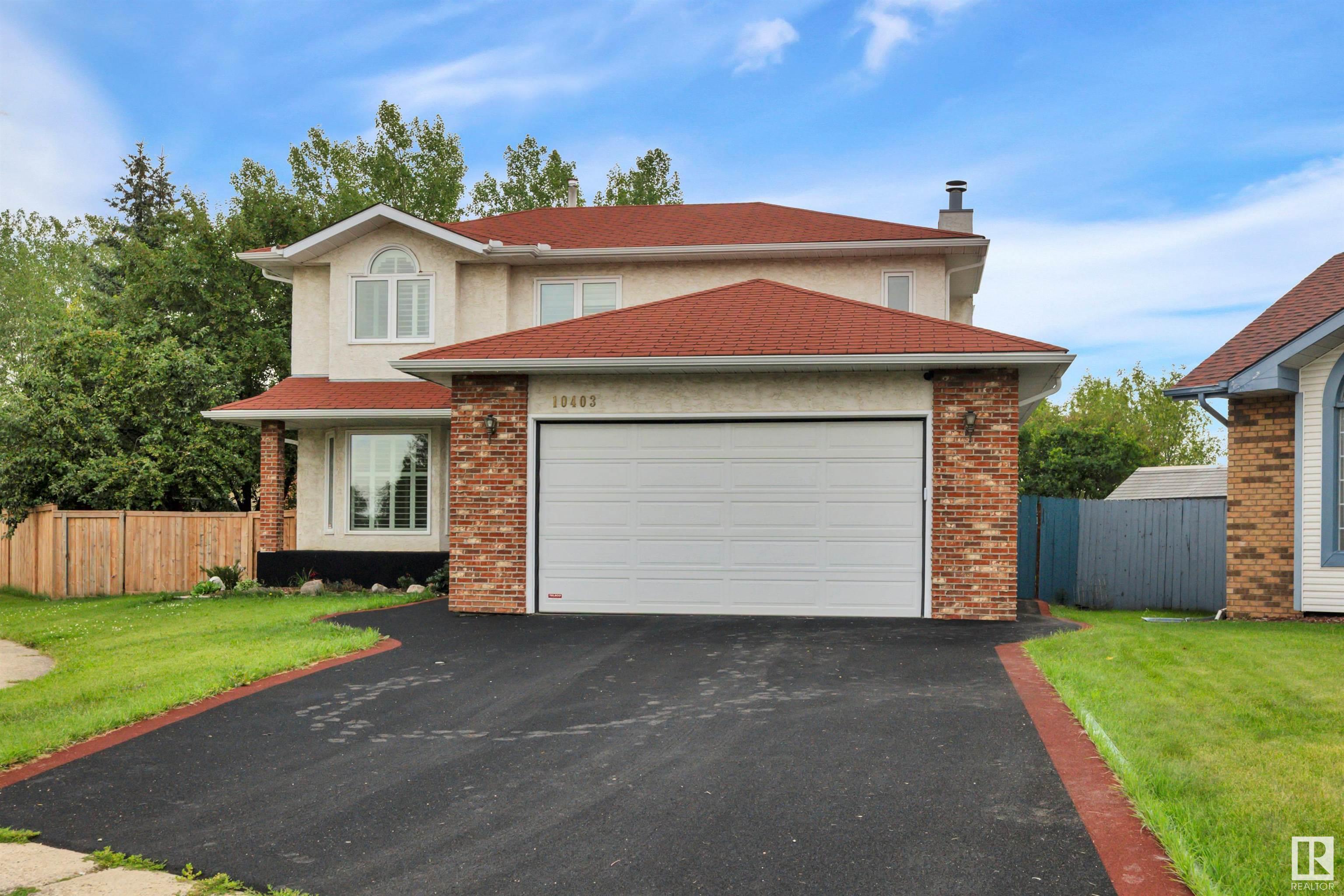 Photo de la propriété: 10403 31 Avenue NW AB T6J 3K2