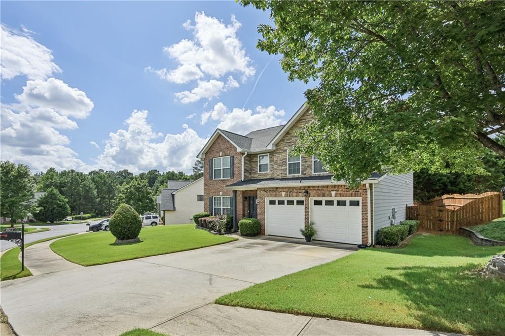 Property Photo: 925 Buckingham Cove GA 30213