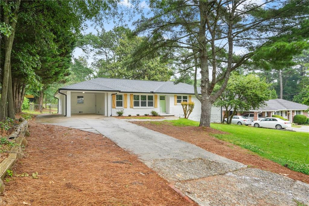 Property Photo: 4188 Fontana Court GA 30084