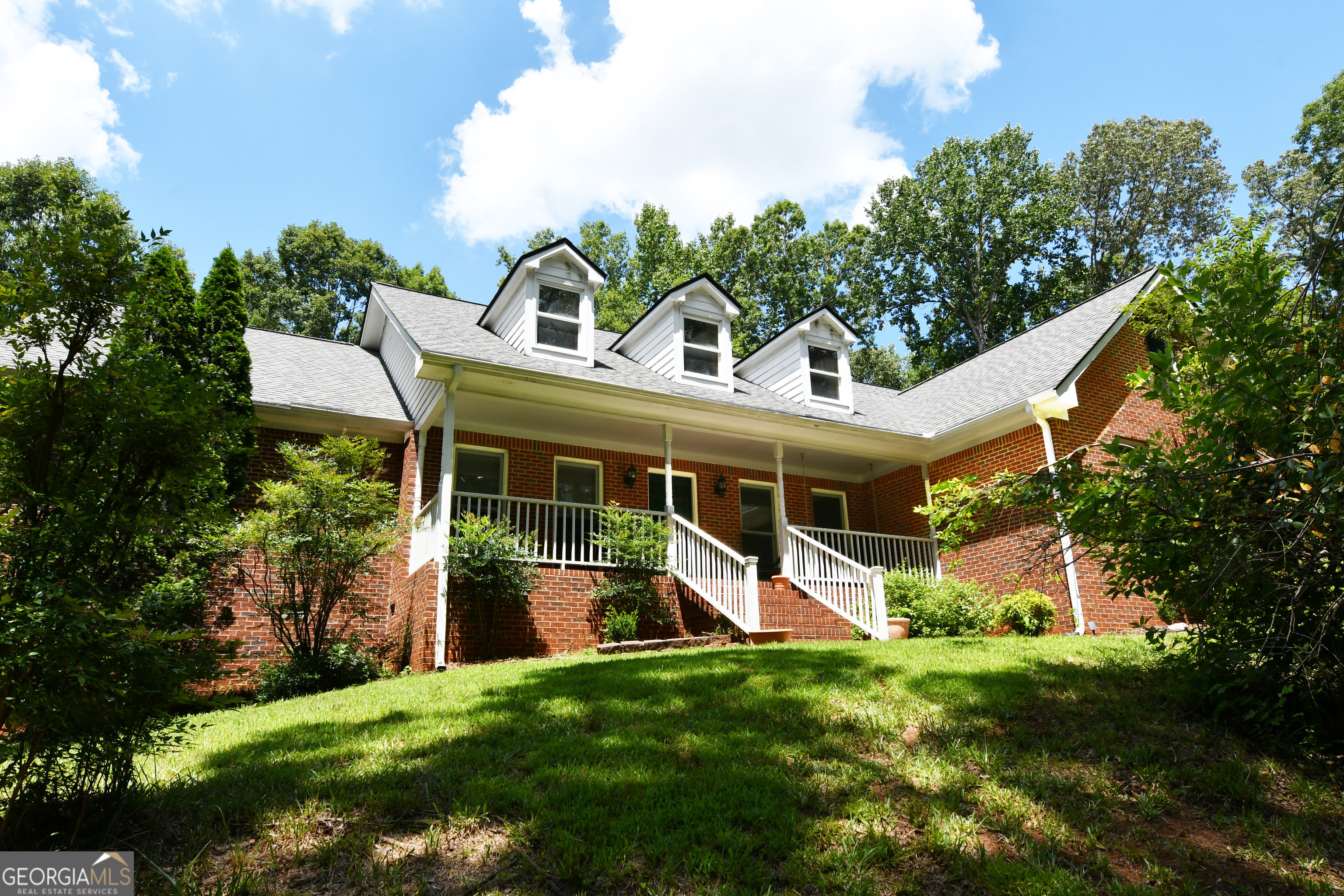 Property Photo: 336 Oconee Lane Lane GA 30529