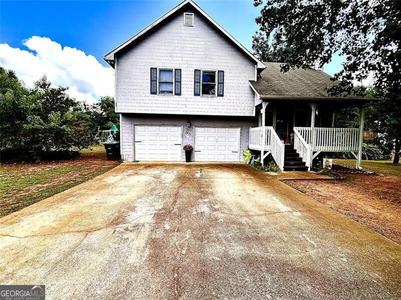 Property Photo: 180 Woodbridge Drive GA 30157