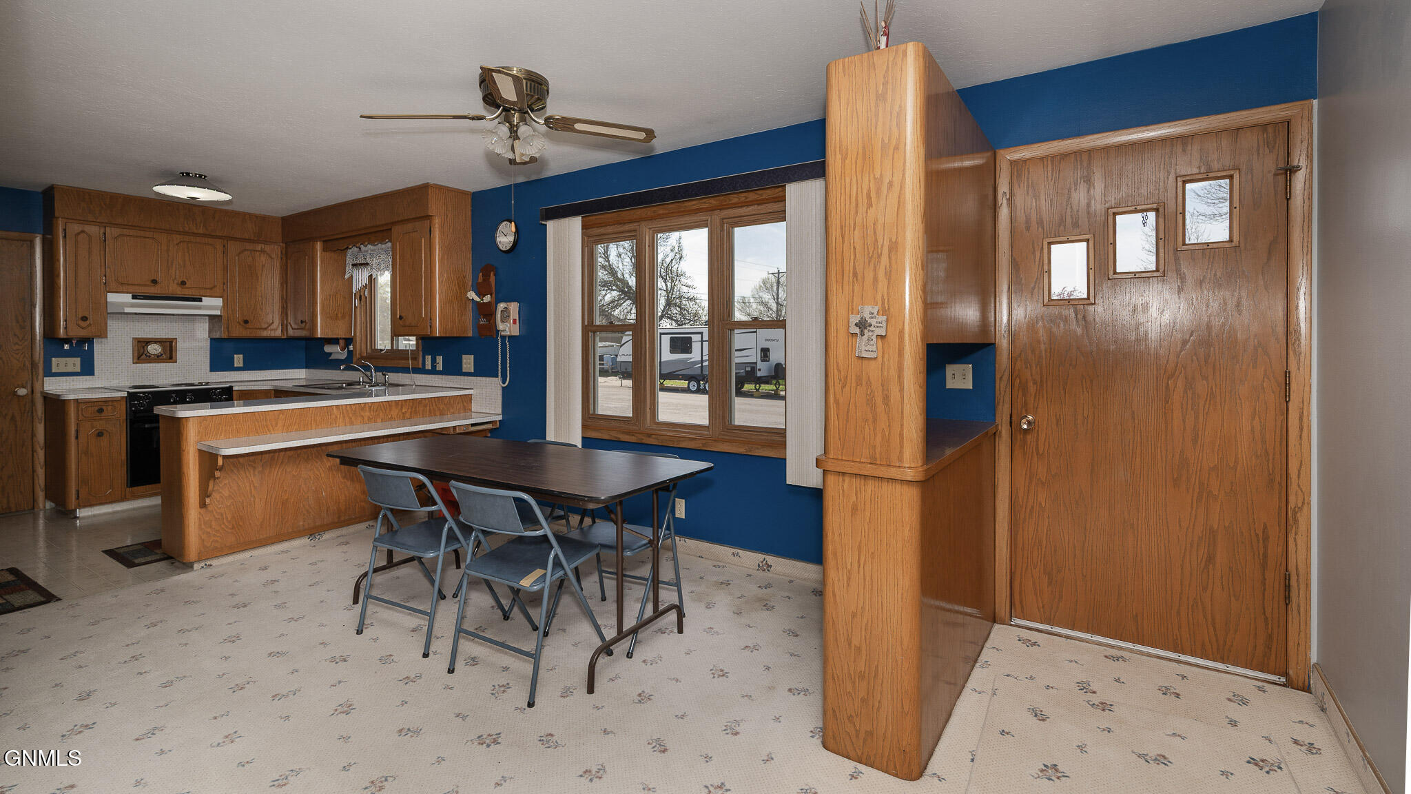 Property Photo:  2802 E Ave E  ND 58501 