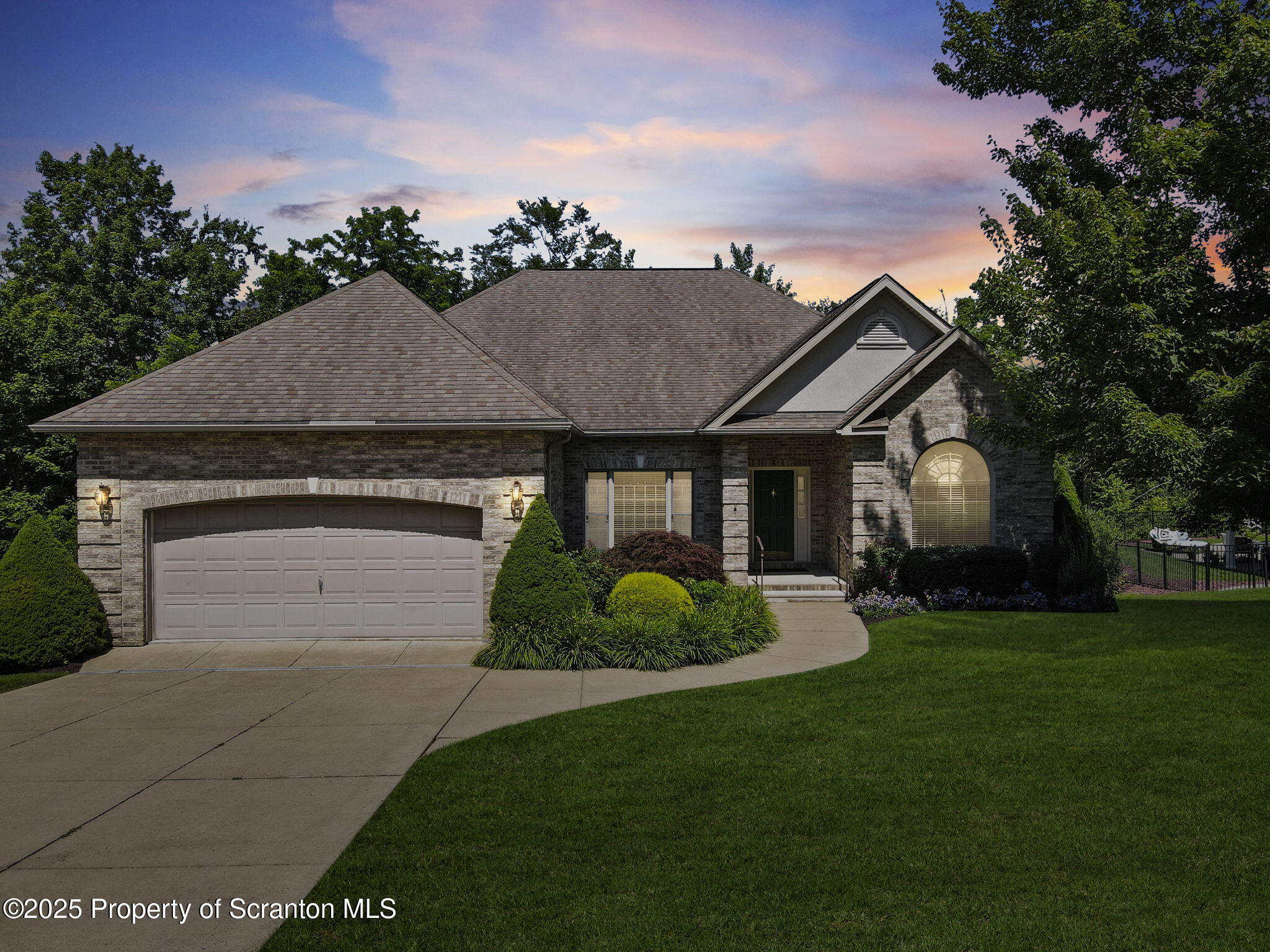 Property Photo:  207 Marcaby Lane  PA 18411 