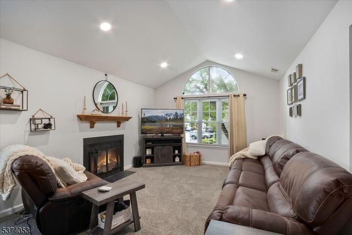 Property Photo:  64 Oswestry Way  NJ 08873 