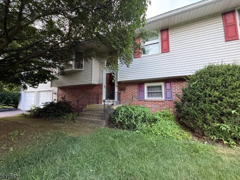 Property Photo:  733 Franklin St  NJ 07823
