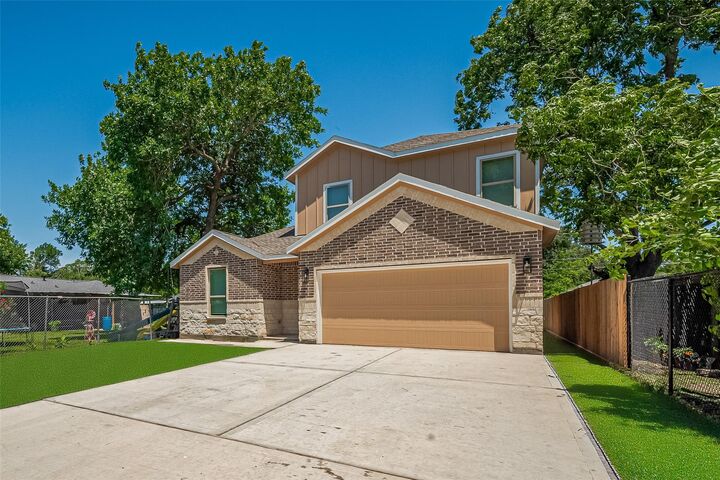 1612 Rocky Falls Road  Richmond TX 77469 photo
