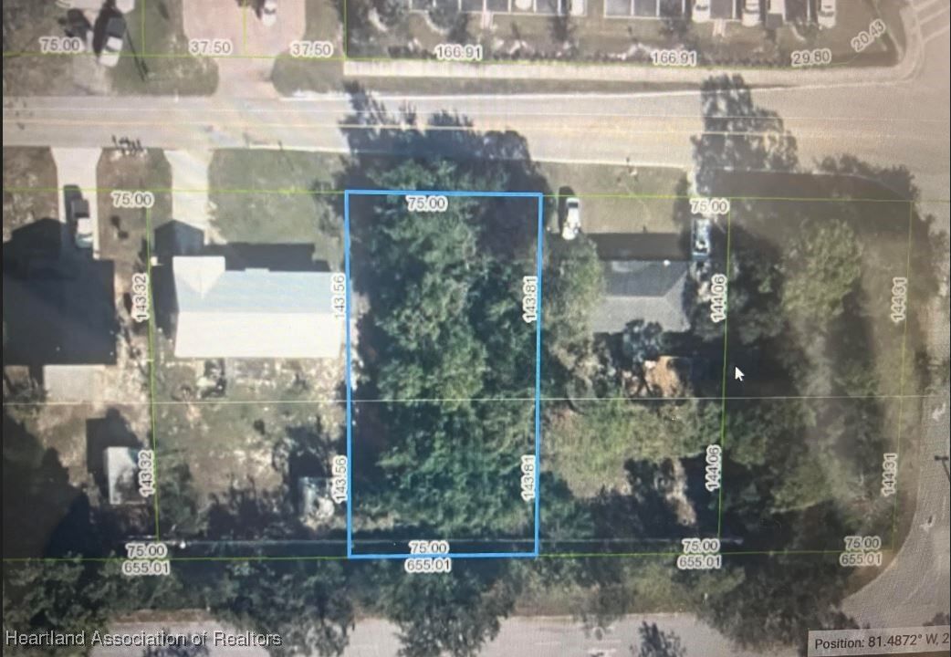 Property Photo: 112 Sparrow Avenue FL 33870