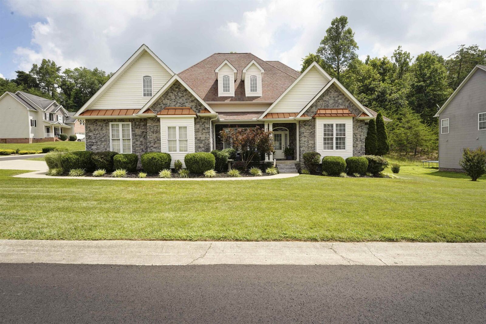 Property Photo:  18 Hyde Park  WV 25313 