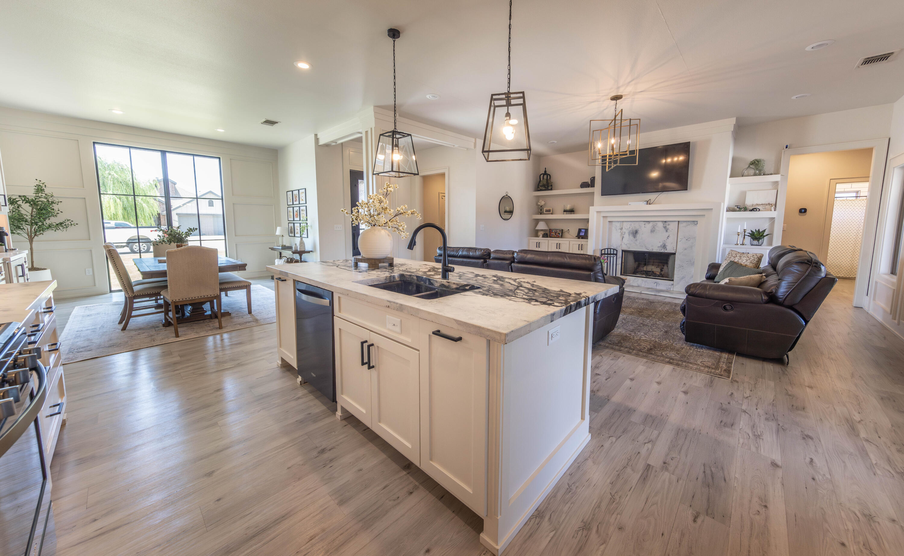 Property Photo: 1127 16th Street TX 79363