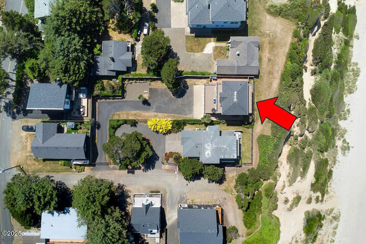 Property Photo:  866 SW 8th Street  OR 97367 