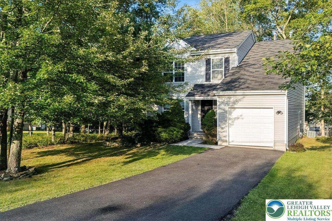Property Photo:  223 Kensington Drive  PA 18324 