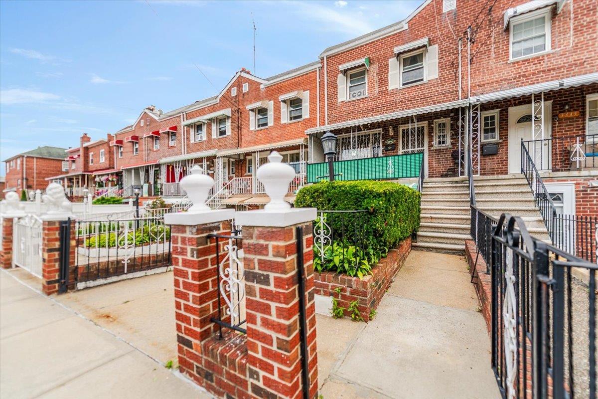 Property Photo: 3343 Tiemann Avenue NY 10469