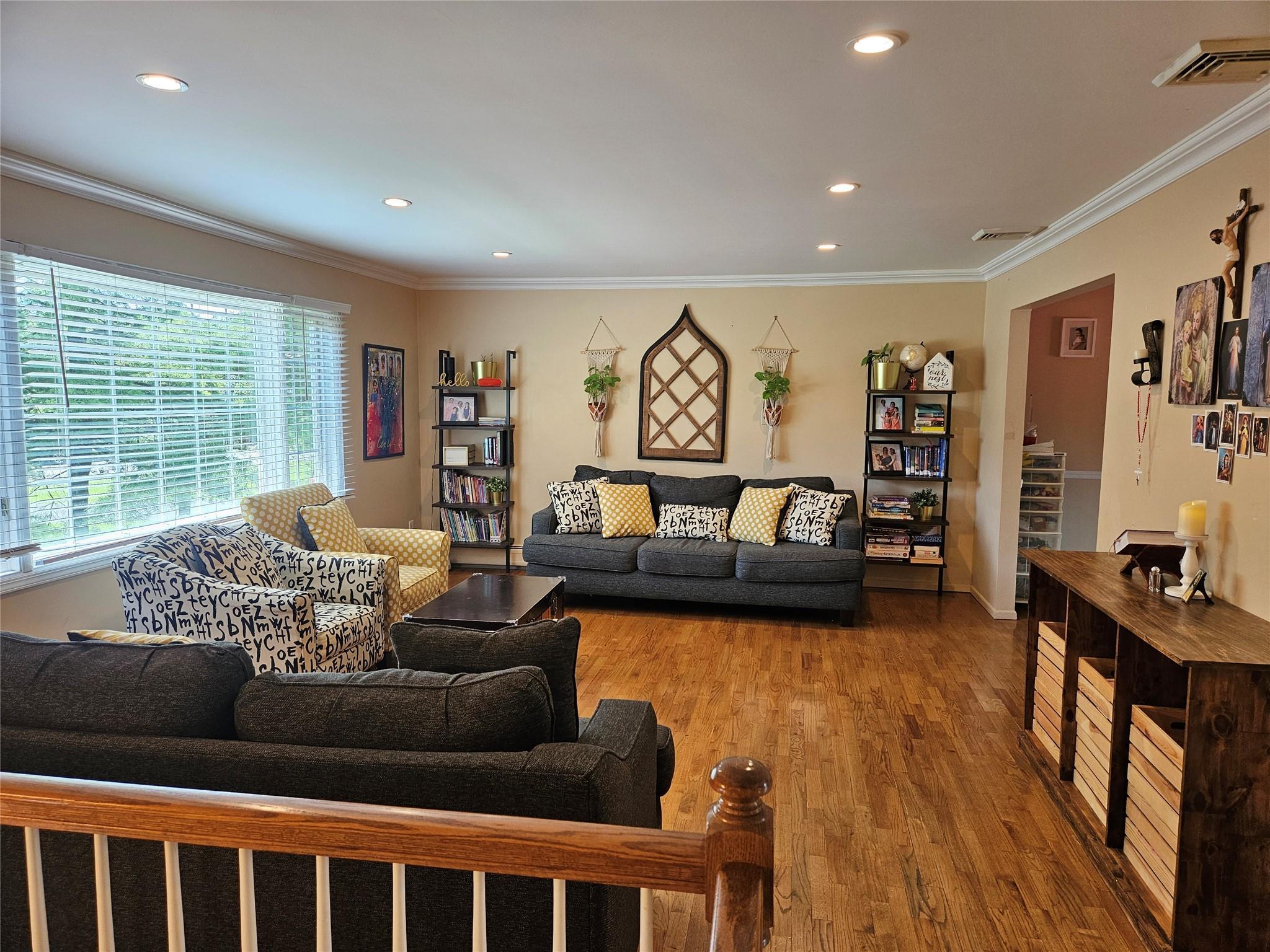 Property Photo:  8 Spur Drive  NY 10954 