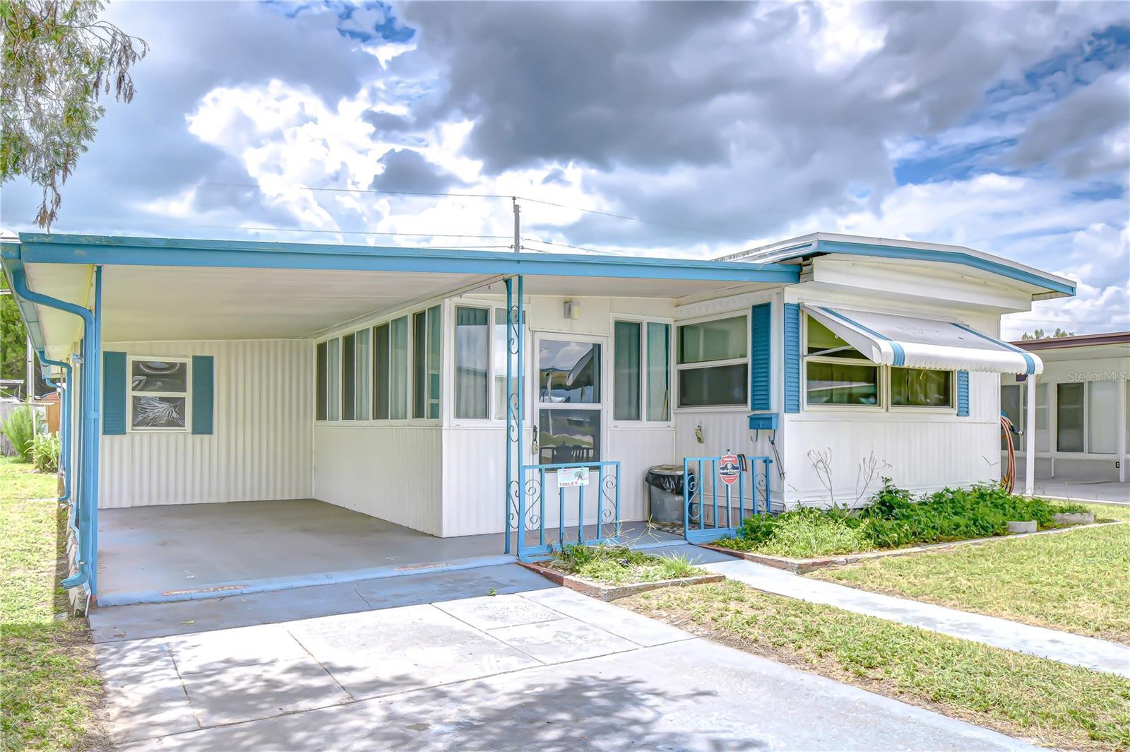 Property Photo: 6301 Connecticut Street FL 33542