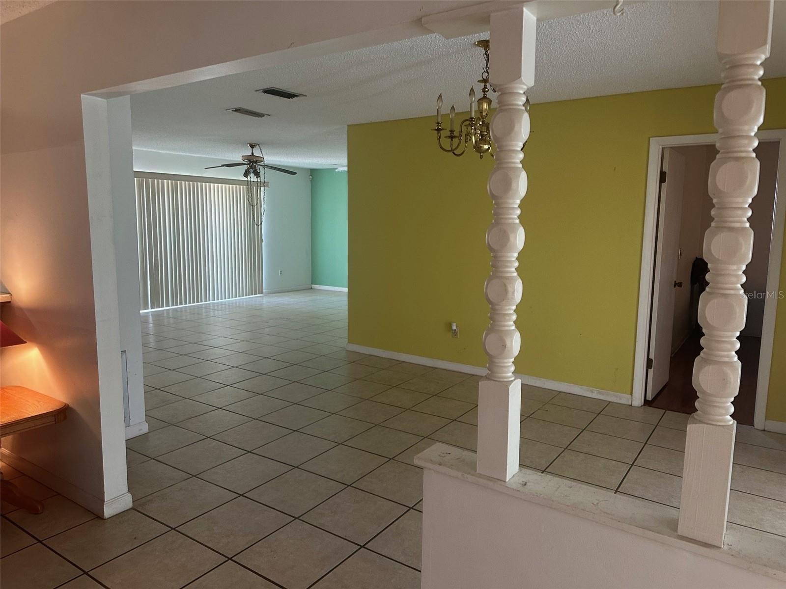 Property Photo:  3920 Venetian Way  FL 33634 