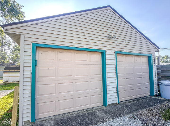 Property Photo:  2206 Union Street  IN 47201 