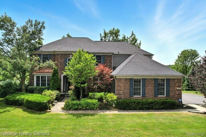9058 Ridgefield Drive  Brighton MI 48114 4981 photo