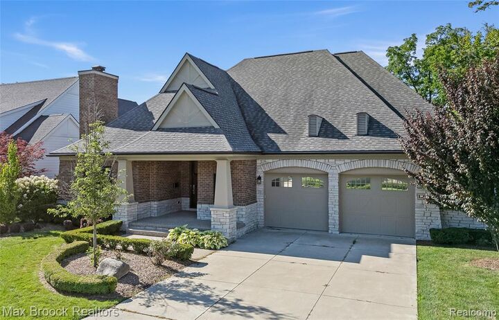 Property Photo:  1180 Manchester Road  MI 48009 