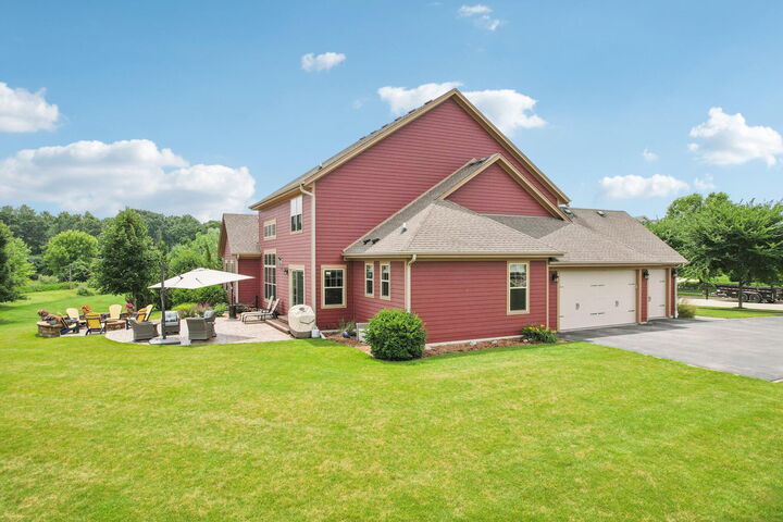 Property Photo:  W77n380 Prairie View Rd  WI 53012 