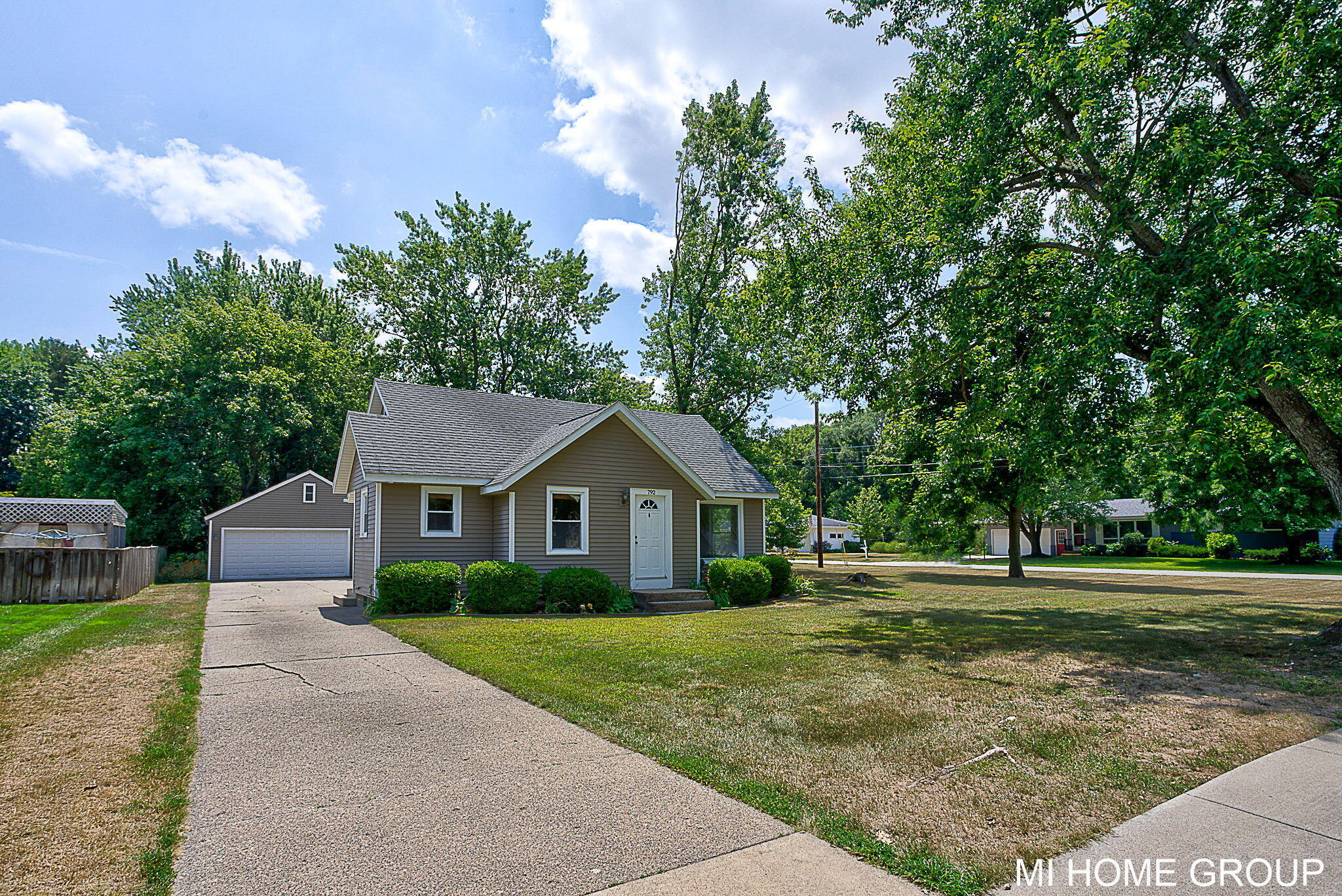 Property Photo: 792 W 26th Street MI 49423