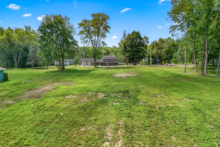 97 W Hallett Street  Hillsdale MI 49242 photo