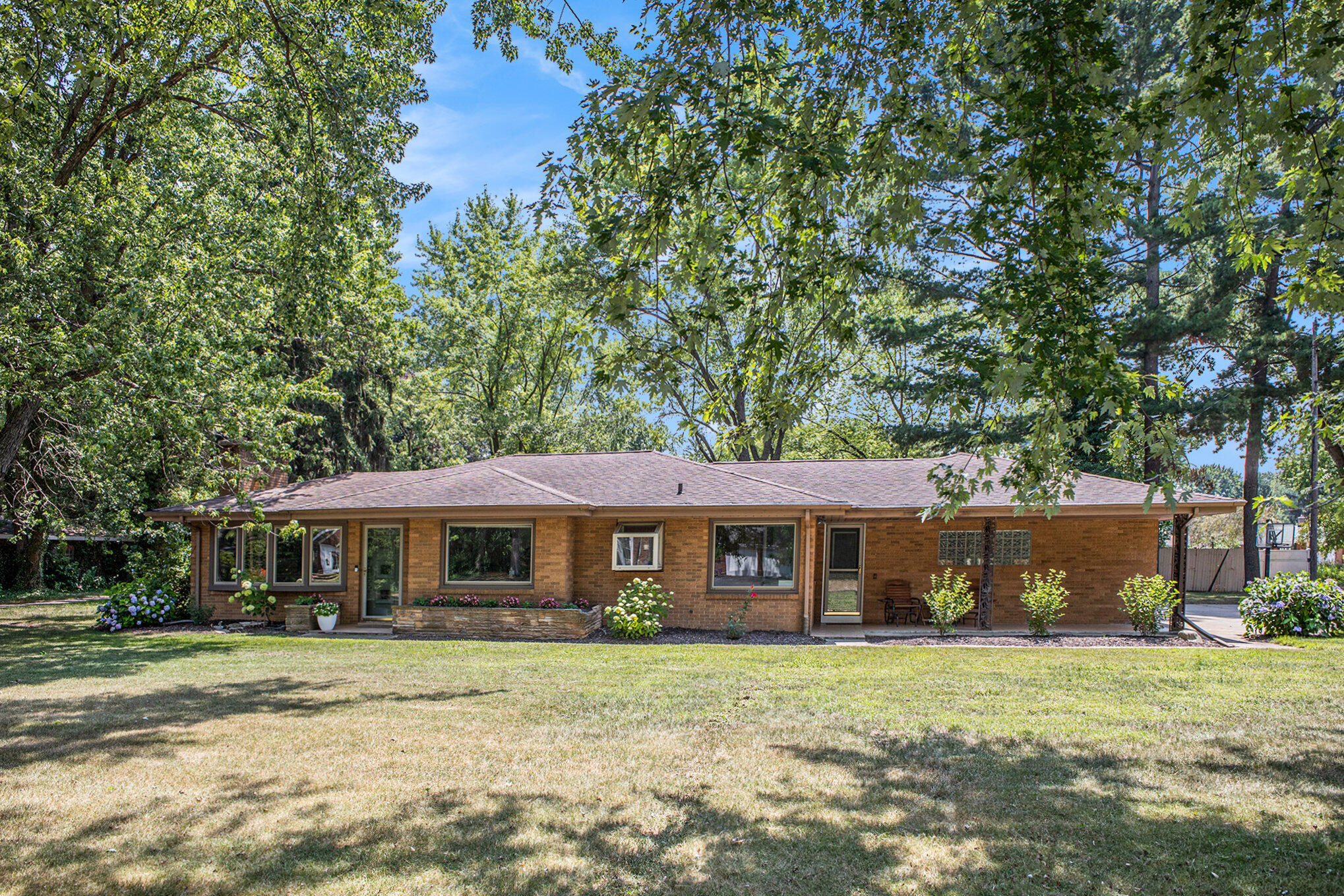 Property Photo: 2434 W John Beers Road MI 49127