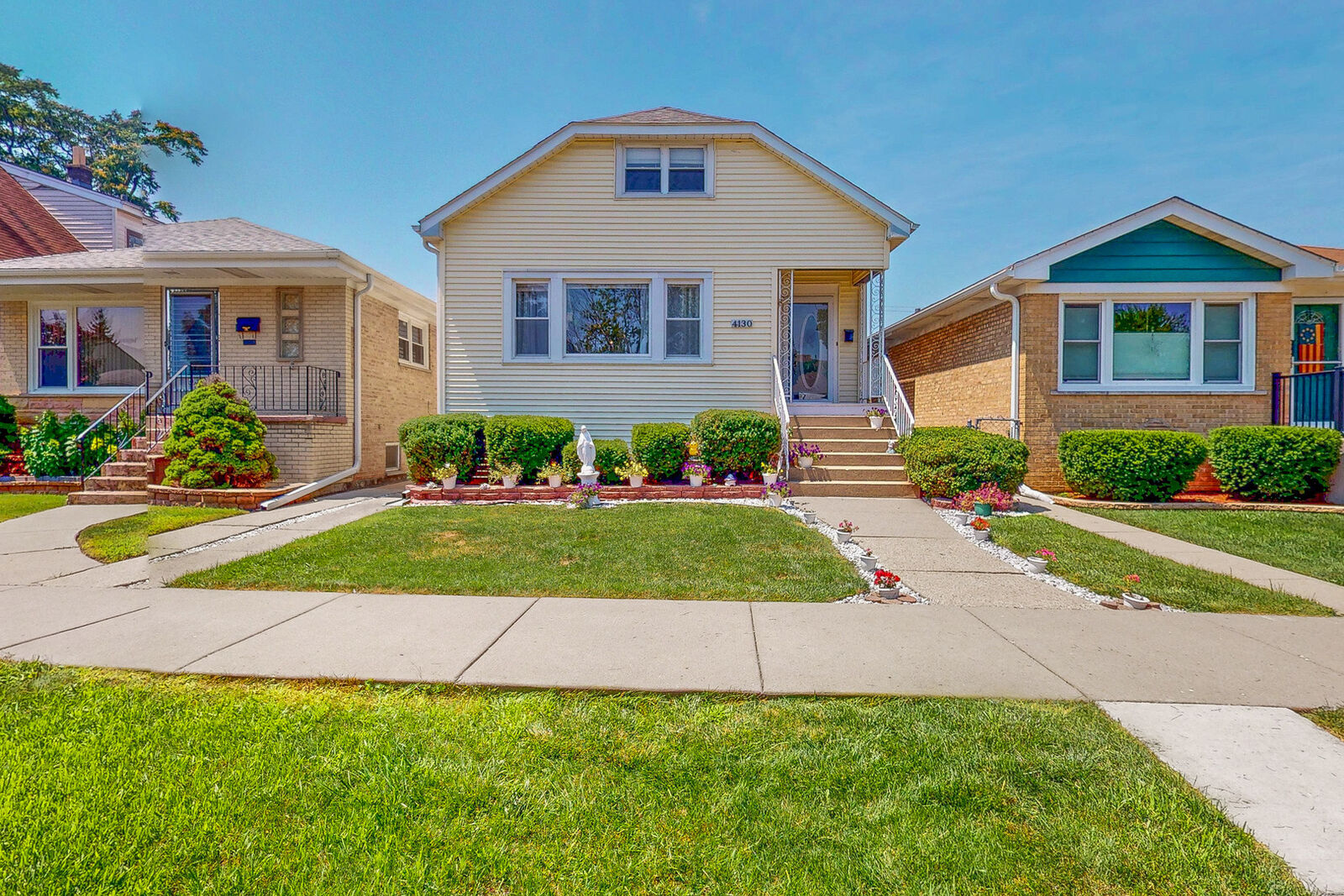 Property Photo:  4130 N Oketo Avenue  IL 60706 