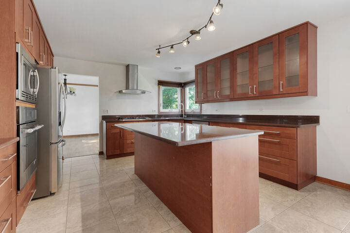 Property Photo:  775 Harmon Boulevard  IL 60169 