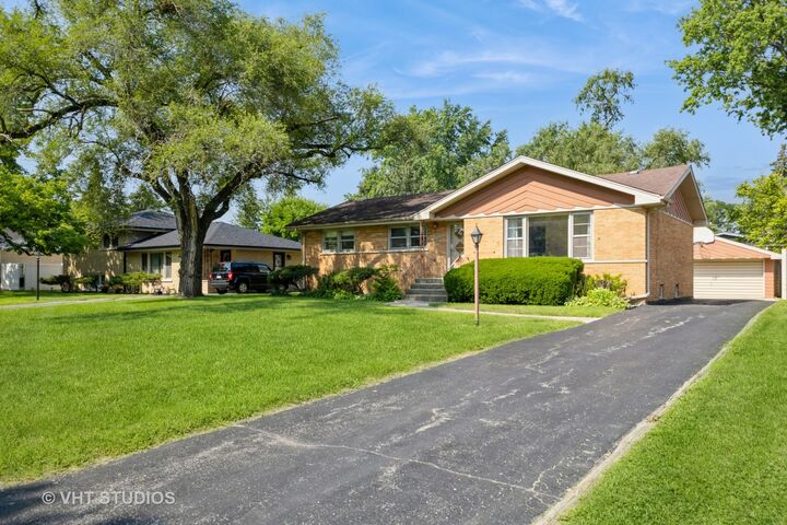Property Photo: 12722 S 69th Court IL 60463