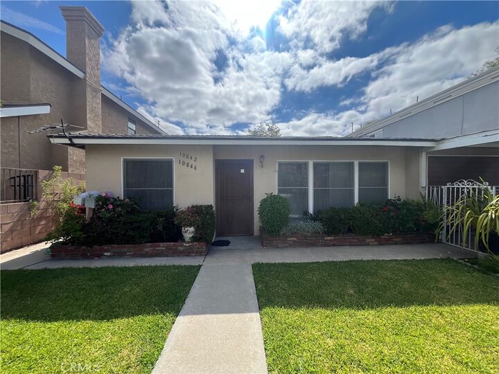 Property Photo: 10842 Pine Street CA 90720