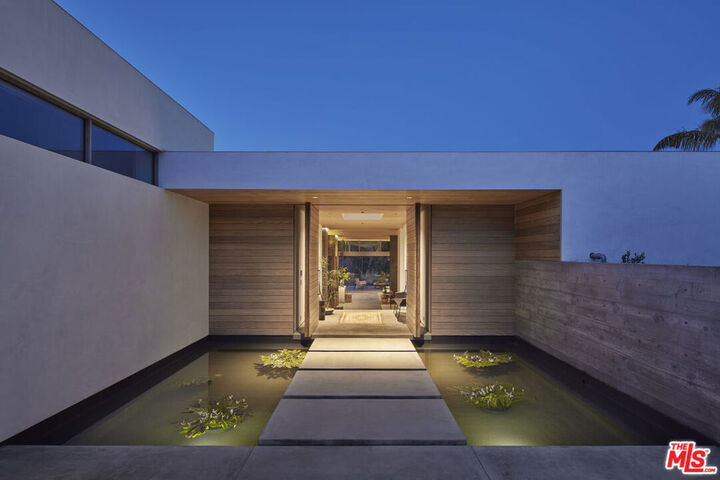 Property Photo:  6708 Wildlife Road  CA 90265 