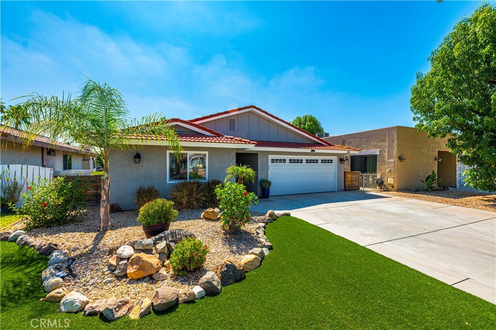 Property Photo: 30208 Lands End Place CA 92587