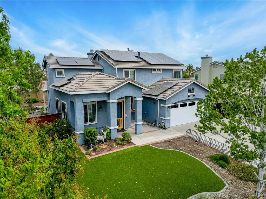 Property Photo:  394 E Lurelane Street  CA 92376 