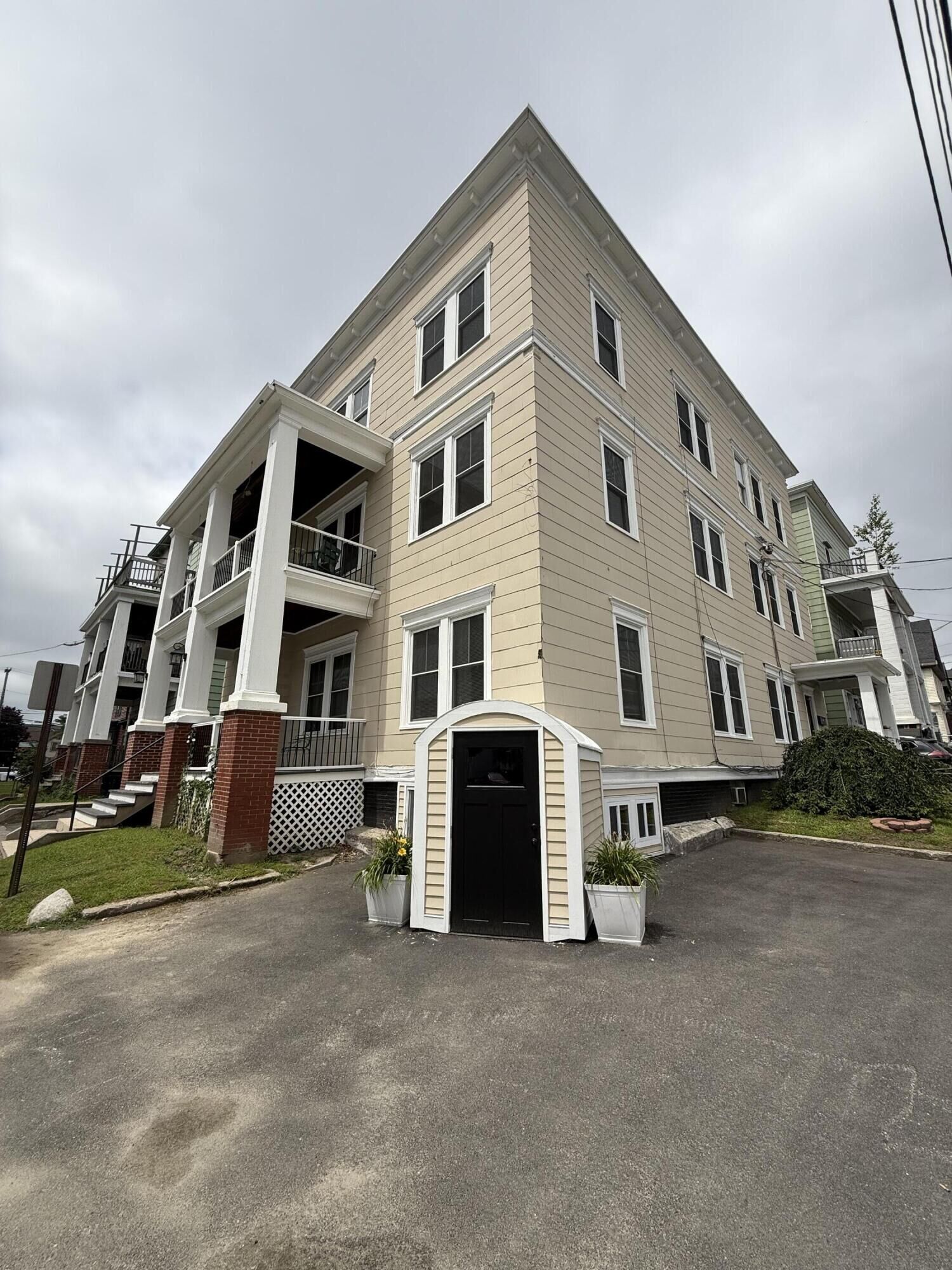 Property Photo:  128 Pine Street  ME 04240 