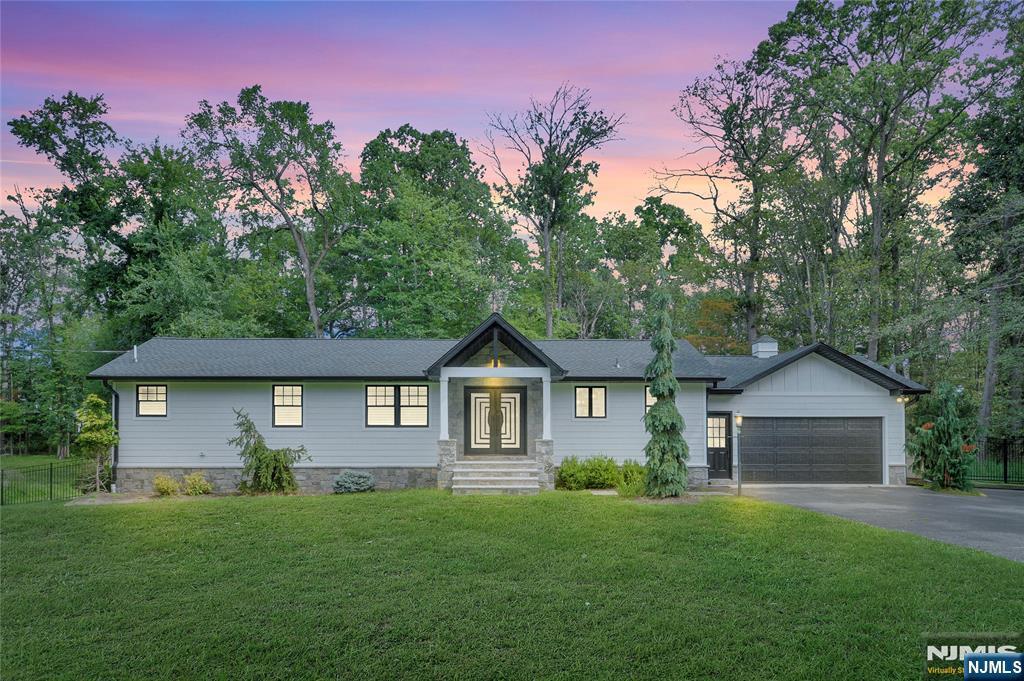 Property Photo:  21 Cottontail Trail  NJ 07458 