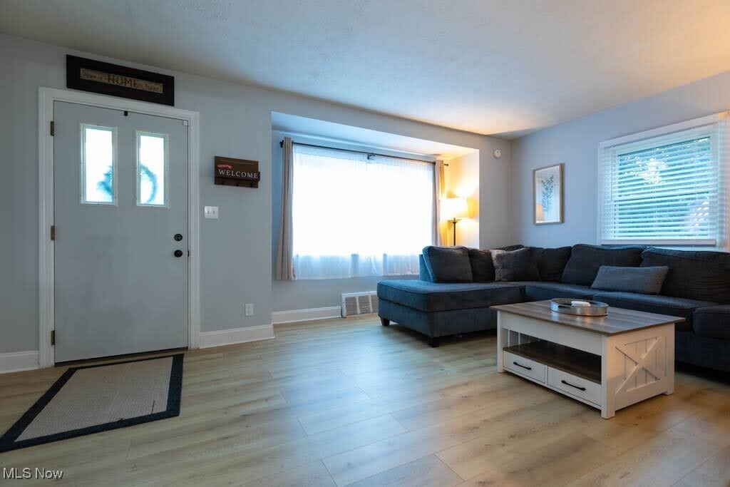 Property Photo:  619 Woodside Drive  OH 44240 